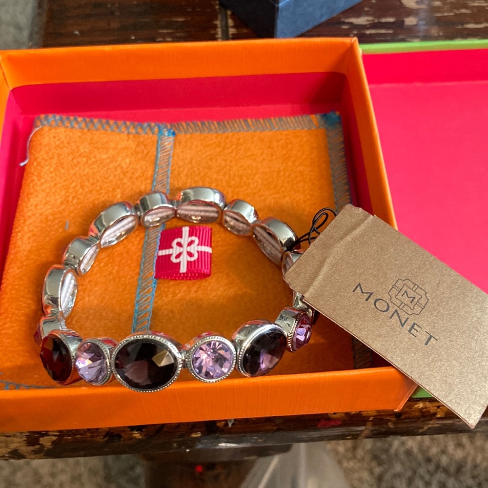 Monet stretchy purple bracelet NIB